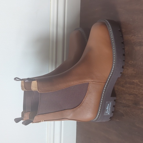 NWOB Sam Edelman® Laguna Weatherproof Boot Size 8M - Picture 2 of 8